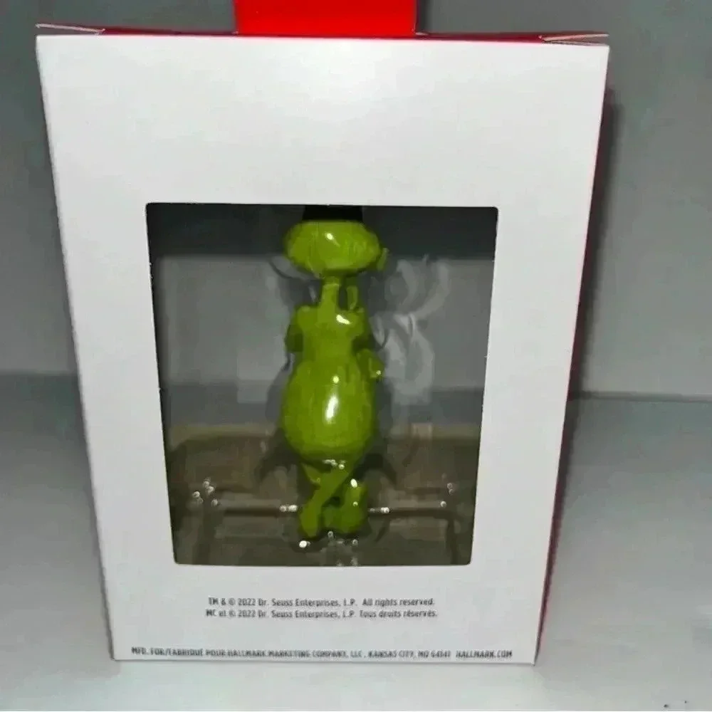 HALLMARK 2022 Dr. Suess The Grinch NIB ornament collectable